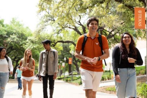 UT Students walking on campus