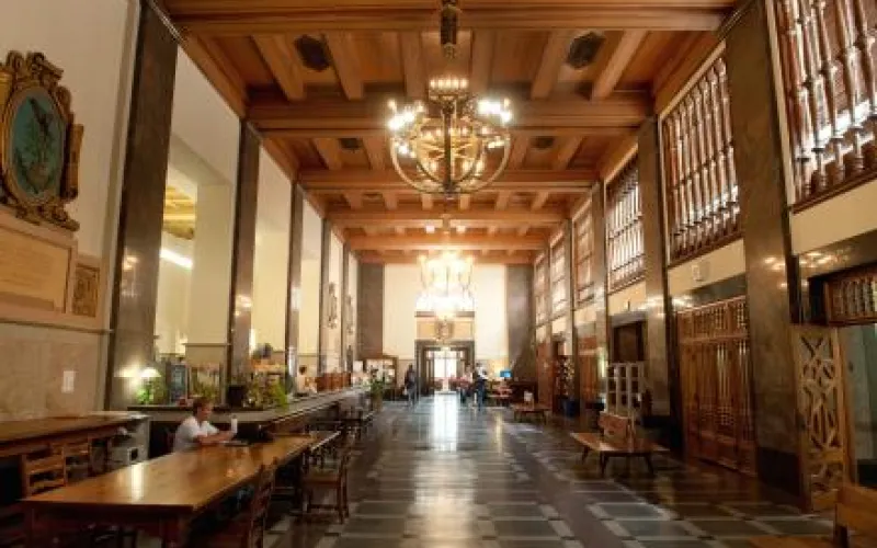 Life Science Library interior